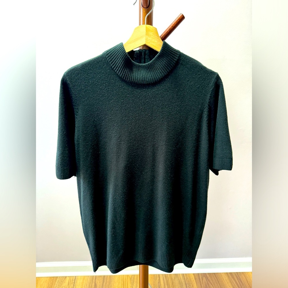 Appleseed’s Woman’s short-sleeved sweater
